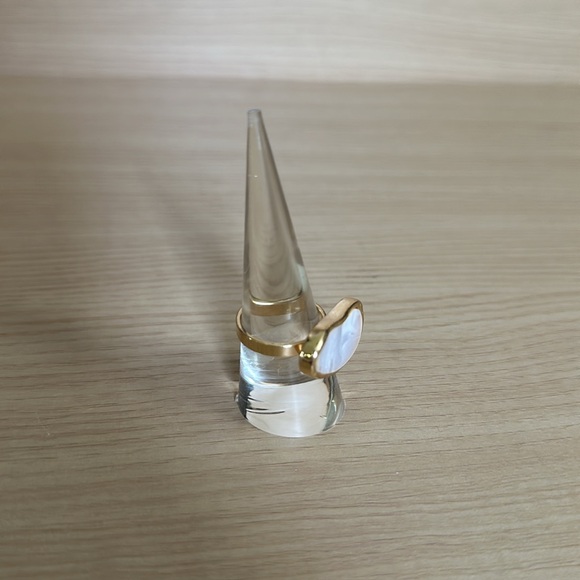 Express Gold Ring 8 - Picture 5 of 11